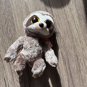 Adorable Plush Sloth Toy